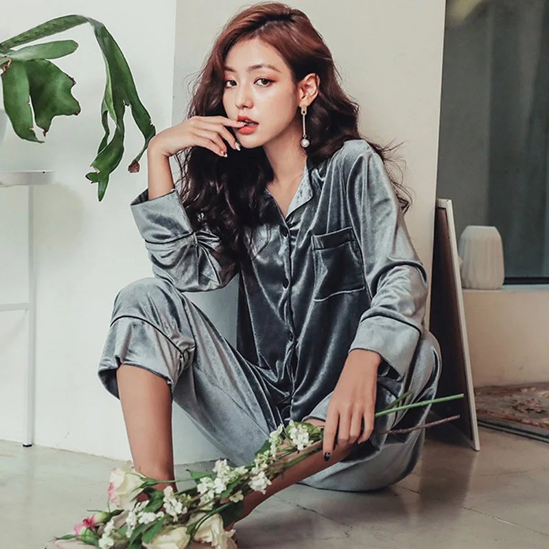 Chic Velour Woman Two Pieces Pajama Set Loose Blue Long Sleeve Shirt Pants Female Home Suit Summer Elegant Ladies Nightie Sets
Chic Velour Woman Two Pieces Pajama Set Loose Blue Long Sleeve Shirt Pants Female Home Suit Summer Elegant Ladies Nightie Sets