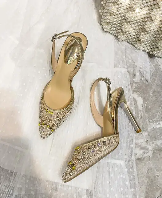Fashion Pointed toe Buckle Strap Shoes For Woman In Crystal Embellished Bling Bling Pattern Sandals High Heel For Party
Fashion Pointed toe Buckle Strap Shoes For Woman In Crystal Embellished Bling Bling Pattern Sandals High Heel For Party