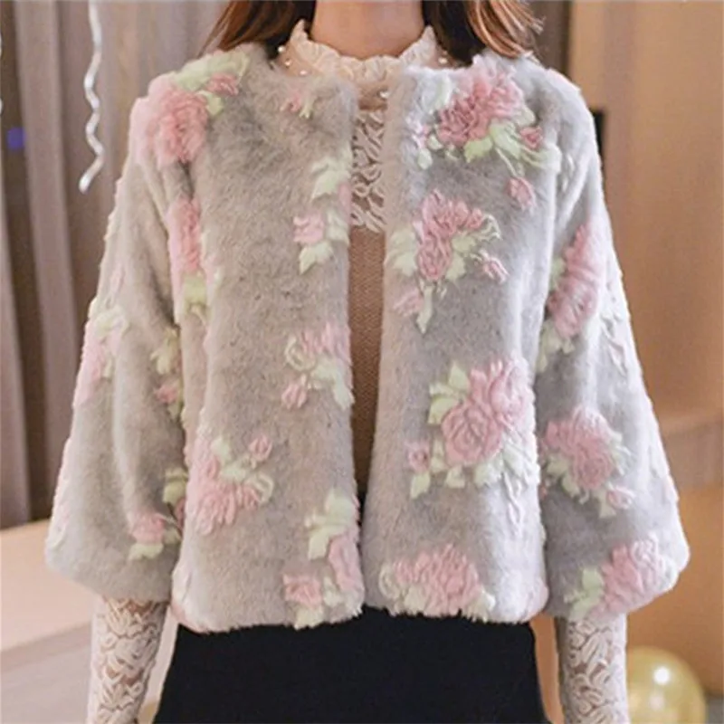 2018 Winter Fur CollarFashion Female Warm Coat Thicken Casual Printing Women's O-Neck Europe America Fur CSS248
2018 Winter Fur CollarFashion Female Warm Coat Thicken Casual Printing Women's O-Neck Europe America Fur CSS248