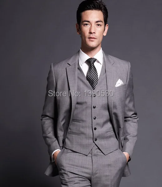 Top Quality 100% wool grey notch lapel two buttons double vent 3-pieces custom suits for men
Top Quality 100% wool grey notch lapel two buttons double vent 3-pieces custom suits for men