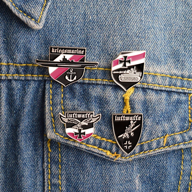 4pcs/set WWII Brooch German luftwaffe bomber Eagle Kriegsmarine Battleship Warship Tank Pins Enamel Lapel Pin Badge Men Jewelry
4pcs/set WWII Brooch German luftwaffe bomber Eagle Kriegsmarine Battleship Warship Tank Pins Enamel Lapel Pin Badge Men Jewelry