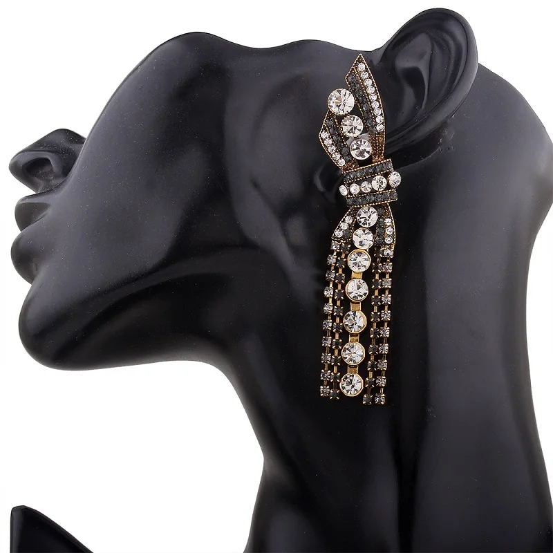 2017 Vintage Rhinestone Crystal Long Tassels Drop Earring Statement Bijoux Punk Ethnic Dangle Earring for Women Fashion Jewelry
2017 Vintage Rhinestone Crystal Long Tassels Drop Earring Statement Bijoux Punk Ethnic Dangle Earring for Women Fashion Jewelry