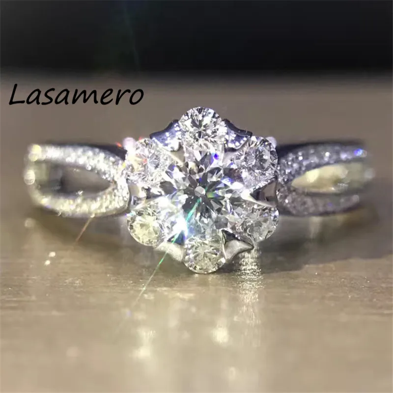 LASAMERO Ring For Women 0.30CT Certified Round Cut Natural Diamond Accents 18k White Gold Halo Floral Engagement Wedding Ring
LASAMERO Ring For Women 0.30CT Certified Round Cut Natural Diamond Accents 18k White Gold Halo Floral Engagement Wedding Ring
