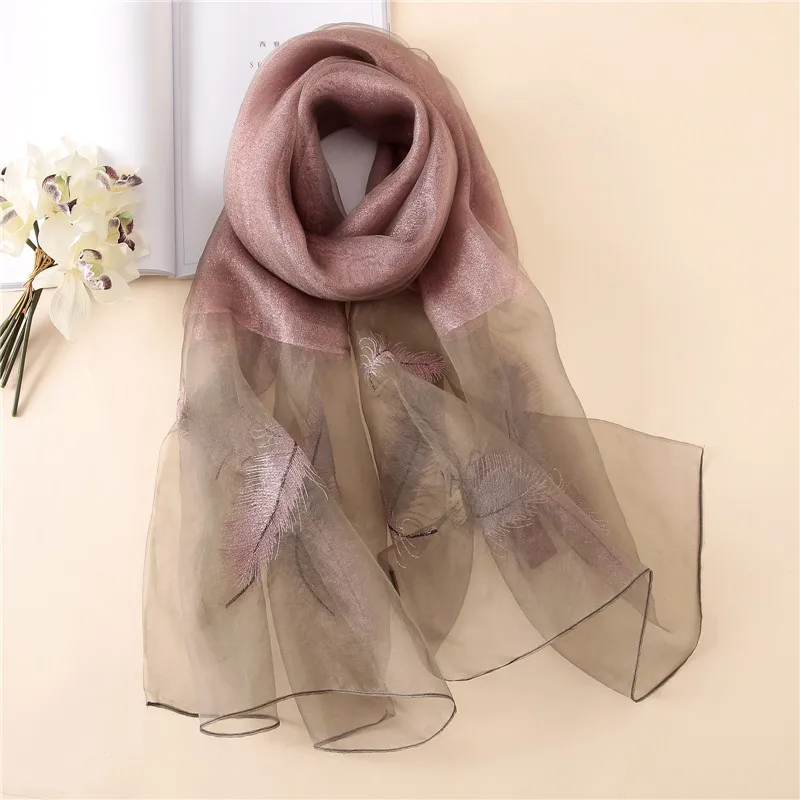 2018 Luxury Embroidery Feather Silk Wool Scarf For Women Shawls High Quality Girls Luxury Brand Scarf Wrap Bandana Foulard Hijab
2018 Luxury Embroidery Feather Silk Wool Scarf For Women Shawls High Quality Girls Luxury Brand Scarf Wrap Bandana Foulard Hijab