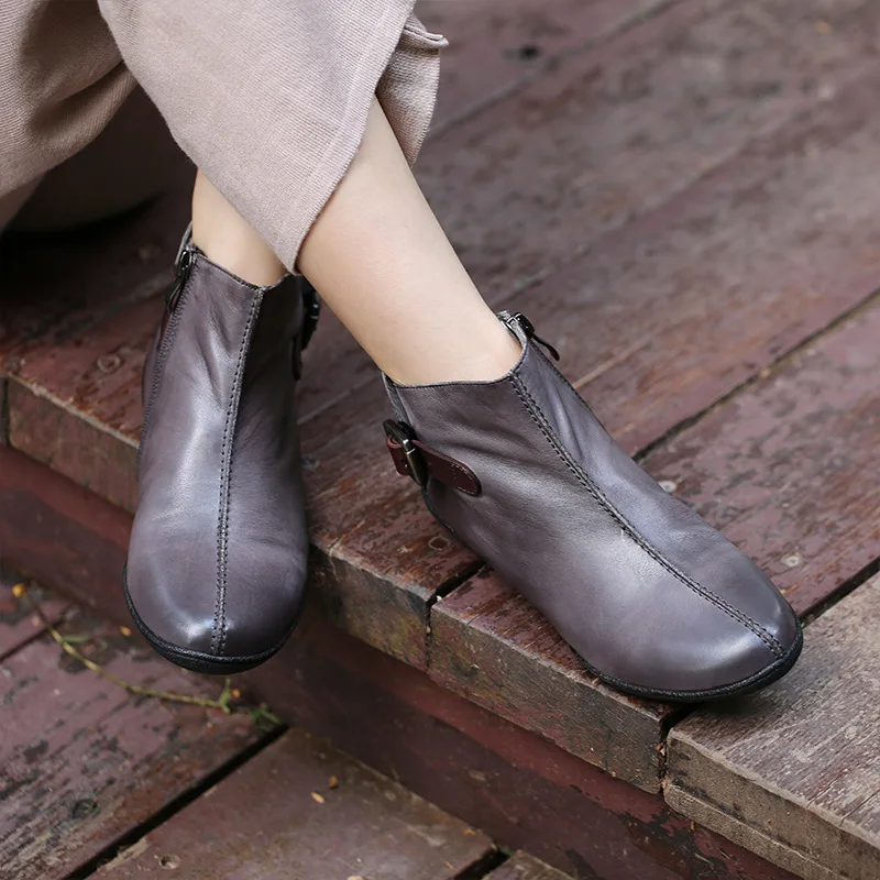 Genuine Leather Women Ankle Boots Winter Plus Size Chelsea Boots Plush Insole Warm Shoe Retro Handmade Women Leather Martin Boot
Genuine Leather Women Ankle Boots Winter Plus Size Chelsea Boots Plush Insole Warm Shoe Retro Handmade Women Leather Martin Boot