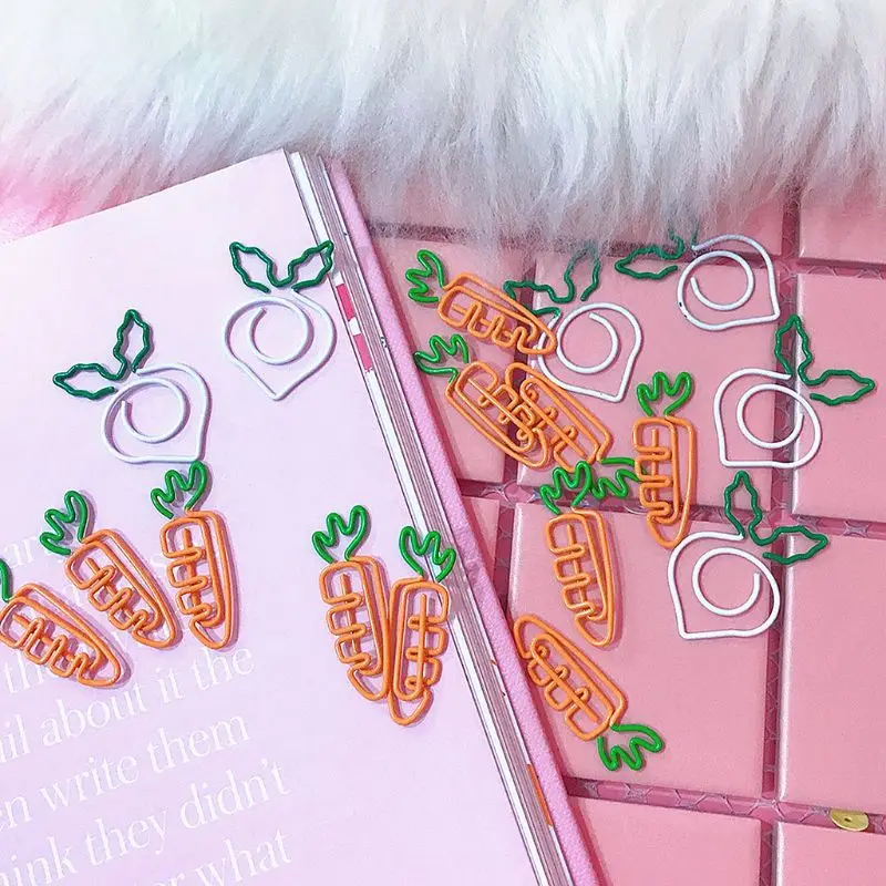 1Pc Cartoon Vegetable Radish Carrot Shaped Paper Clip Bright Colors Photo Clip Bookmark DIY Handmade Decor School Stationery
1Pc Cartoon Vegetable Radish Carrot Shaped Paper Clip Bright Colors Photo Clip Bookmark DIY Handmade Decor School Stationery