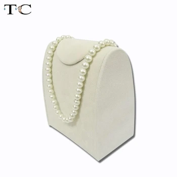 High Quality Square Seude Beige Velvet Necklace Pendant Holder Rack Case Jewelry Display Showcases 11.5*7*12.5cm
High Quality Square Seude Beige Velvet Necklace Pendant Holder Rack Case Jewelry Display Showcases 11.5*7*12.5cm