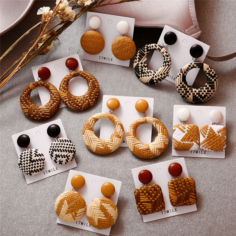 AY Bohemia Rattan Knit Earrings For Women Fashion Snakeskin Pattern Dangle Earring Female Brincos Fashion Statement Jewelry
AY Bohemia Rattan Knit Earrings For Women Fashion Snakeskin Pattern Dangle Earring Female Brincos Fashion Statement Jewelry