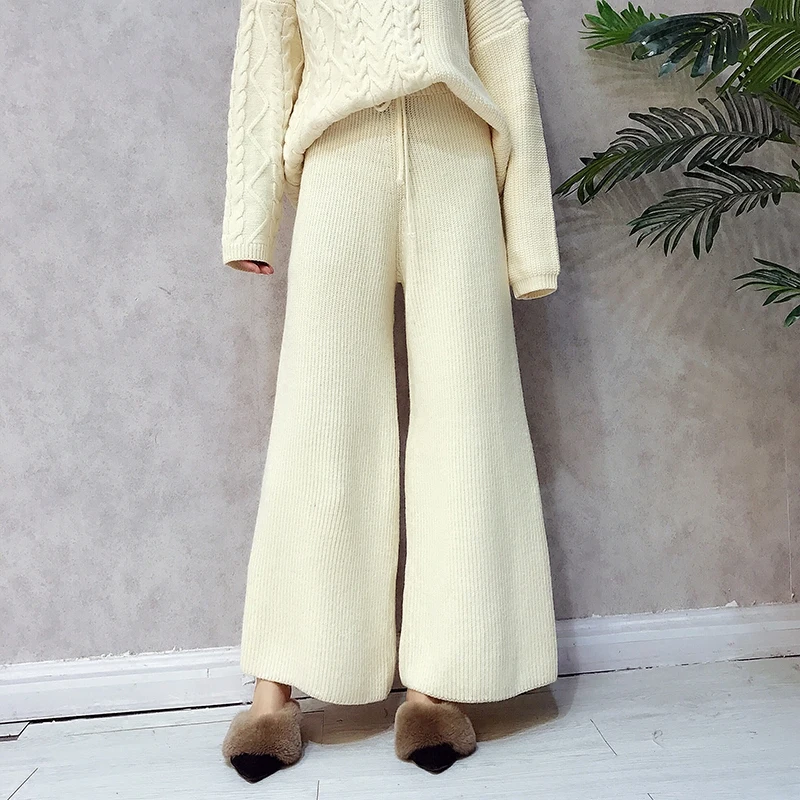 Spring and Autumn New Fashion Women High Quality Turtleneck Long Sleeve Pullover High Waist Wide Leg Pants Set 2 piece set women
Spring and Autumn New Fashion Women High Quality Turtleneck Long Sleeve Pullover High Waist Wide Leg Pants Set 2 piece set women