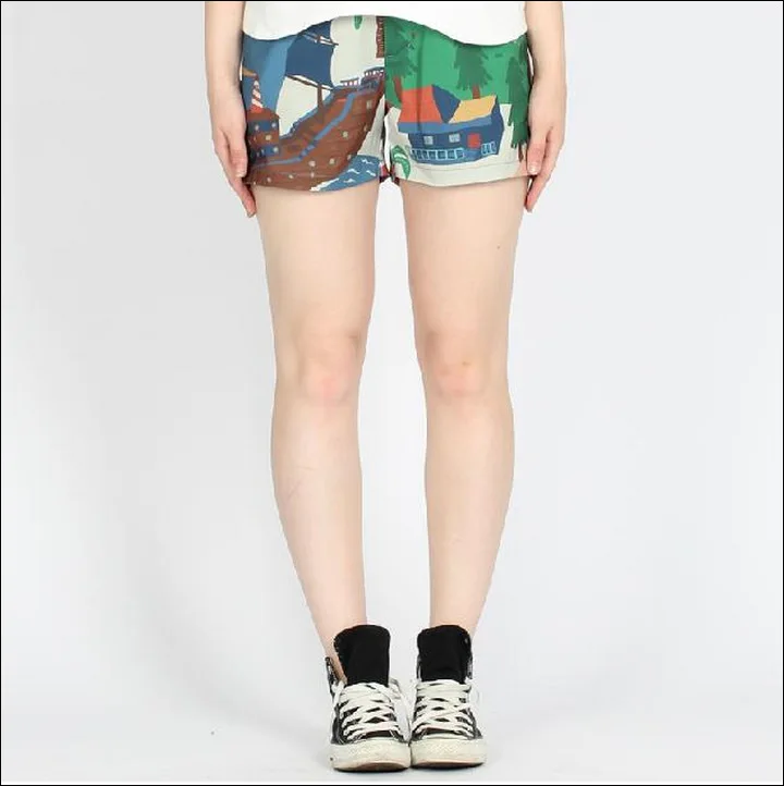 Summer New Women's Shorts Digital Camouflage PrintHarajuku Girl Fashion Casual Short Shorts Ladies Shorts Mid Waist Button Fly
Summer New Women's Shorts Digital Camouflage PrintHarajuku Girl Fashion Casual Short Shorts Ladies Shorts Mid Waist Button Fly