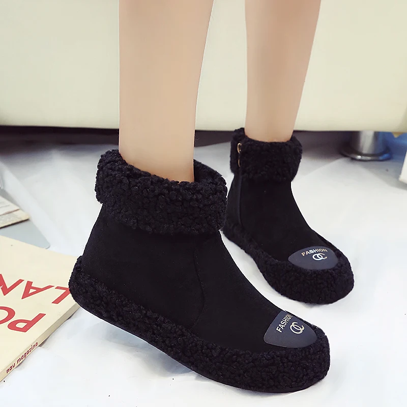 2018 European and American winter new trend snow boots fashion wild furry handsome female boots.
2018 European and American winter new trend snow boots fashion wild furry handsome female boots.