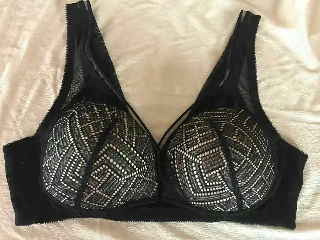 Sexy Lace Push Up Bra Women Wire Free Bralette Underwear Plus Size Bra ves 75-90 A B C Cup brassier
Sexy Lace Push Up Bra Women Wire Free Bralette Underwear Plus Size Bra ves 75-90 A B C Cup brassier
