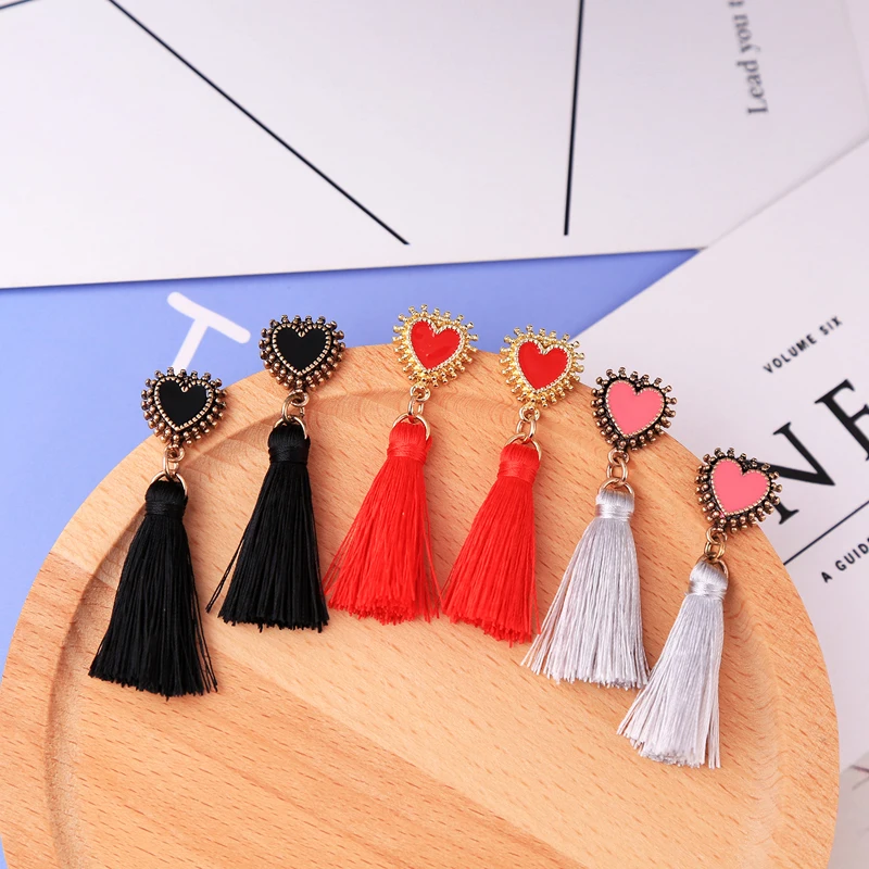 Heart-shaped earrings red tassel Europe and the United States national wind character joker adorn article multicolor earrings
Heart-shaped earrings red tassel Europe and the United States national wind character joker adorn article multicolor earrings