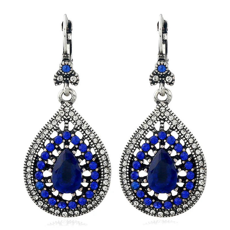 Hot Selling Zinc Alloy Female Jewelry Royal Blue Stone Vintage Chunky Pendant Drop Earrings for Women
Hot Selling Zinc Alloy Female Jewelry Royal Blue Stone Vintage Chunky Pendant Drop Earrings for Women