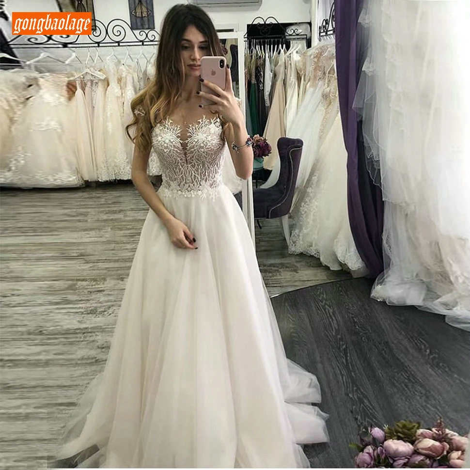Graceful Boho Tulle Ivory Wedding Gowns Long Scoop Lace Appliques A-line Wedding Dresses Illusion Slim Fit White Bridal Dress
Graceful Boho Tulle Ivory Wedding Gowns Long Scoop Lace Appliques A-line Wedding Dresses Illusion Slim Fit White Bridal Dress
