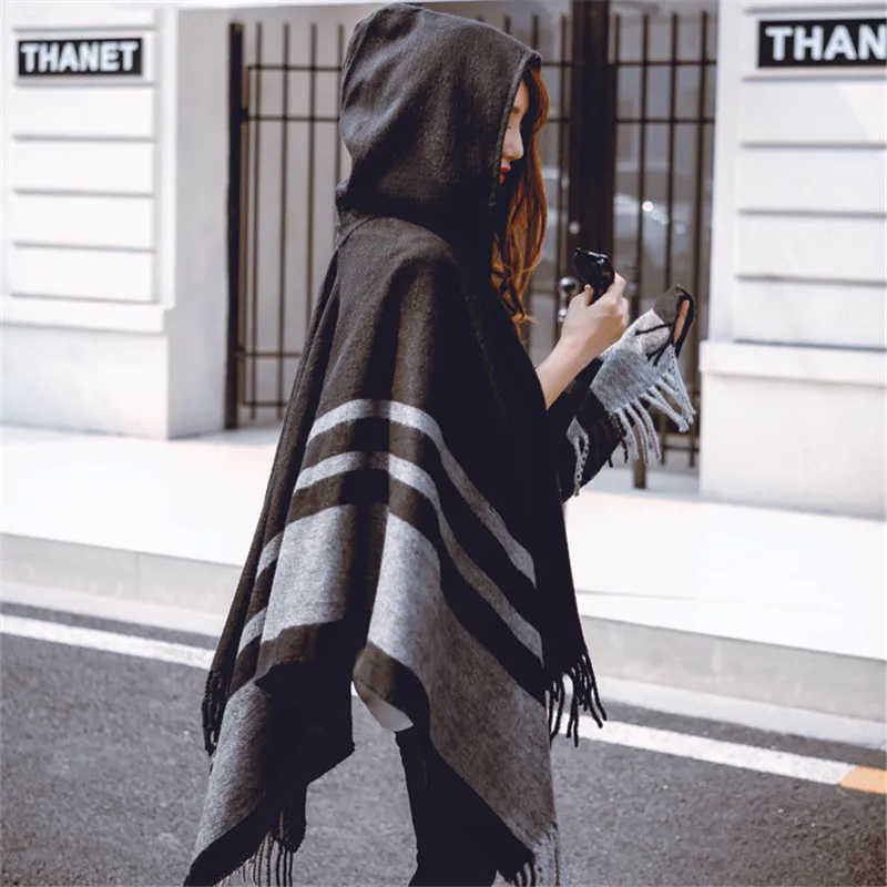 2018 New Fashion Oversized Shawls Warm Winter Hooded Wrap Cashmere Poncho Plaid Capes Outwear Cardigans Sweater Coat Tassel
2018 New Fashion Oversized Shawls Warm Winter Hooded Wrap Cashmere Poncho Plaid Capes Outwear Cardigans Sweater Coat Tassel