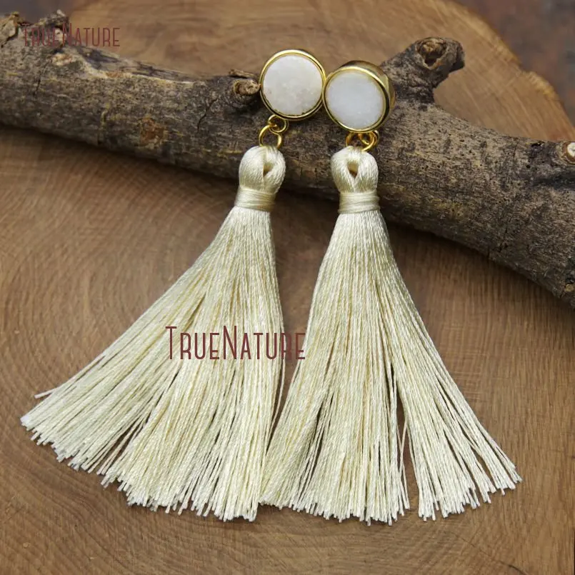 New Arrival Silk Thread Tassel Long Earrings Beige White Silk Tassel Stud Earring Round Shape Druzy Crystal 3.5 inch ER9220
New Arrival Silk Thread Tassel Long Earrings Beige White Silk Tassel Stud Earring Round Shape Druzy Crystal 3.5 inch ER9220
