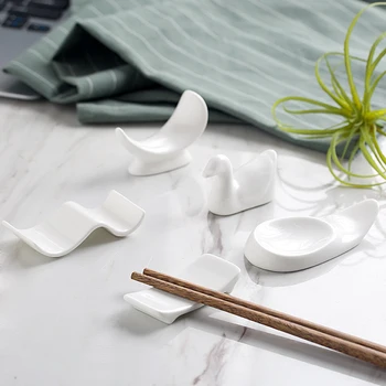 4pcs/set, Bone china fork holder, ceramic chopsticks coaster, spoon placemat, placemats for table, desk accessories, drying mats
4pcs/set, Bone china fork holder, ceramic chopsticks coaster, spoon placemat, placemats for table, desk accessories, drying mats