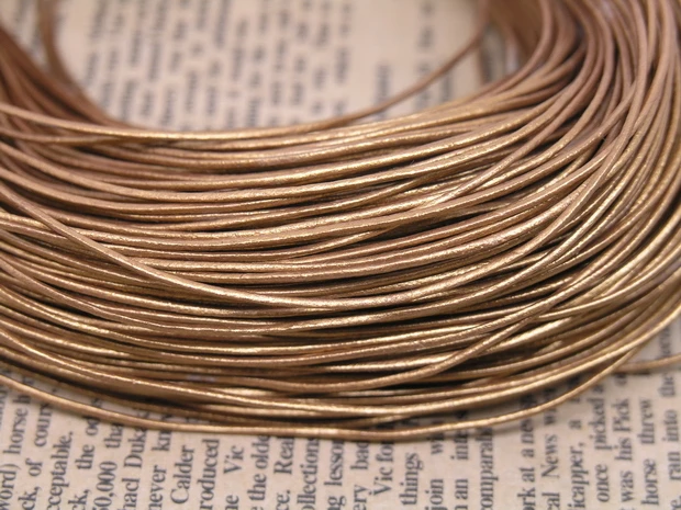 100 Yards 1.0 Metallic Golden Round Real Genuine Leather Cord for Jewelry Making Crafting Beading Necklace Bracelet Making
100 Yards 1.0 Metallic Golden Round Real Genuine Leather Cord for Jewelry Making Crafting Beading Necklace Bracelet Making