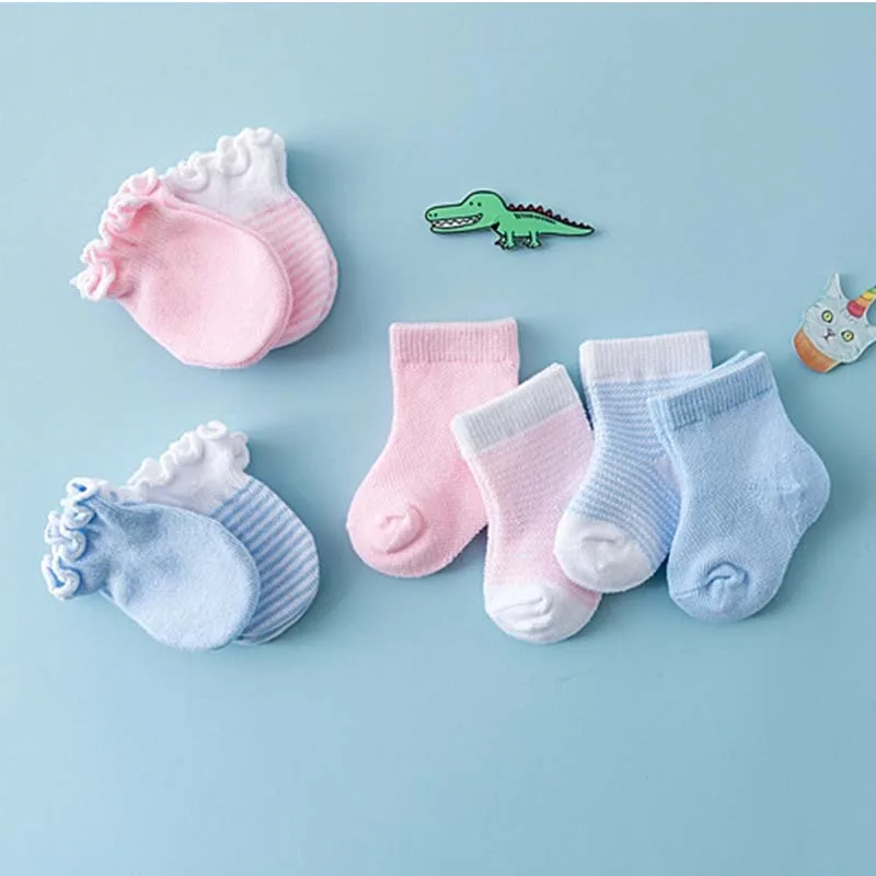 Cute Baby Socks Cotton Baby Solid Color Socks Four Sets Of Two Pairs Of Baby Socks + Two Pairs Of Baby Anti-Grab Gloves
Cute Baby Socks Cotton Baby Solid Color Socks Four Sets Of Two Pairs Of Baby Socks + Two Pairs Of Baby Anti-Grab Gloves