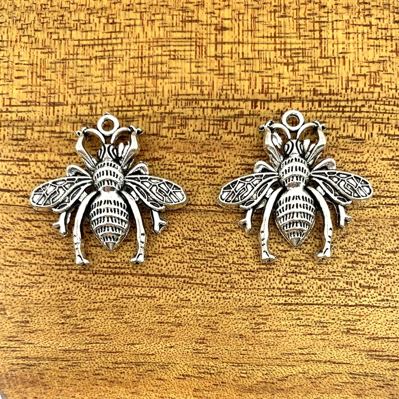 6pcs charm hornet alloy pendant 27*27mmDIY making pendant, fashion pendant alloy.
6pcs charm hornet alloy pendant 27*27mmDIY making pendant, fashion pendant alloy.