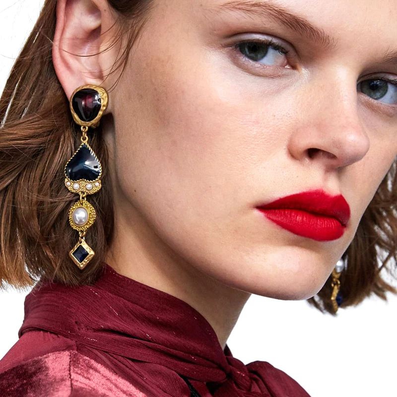 JUJIA ZA design heart earring party earrings crystal dangle earring fashion tassel earring for women wholesale
JUJIA ZA design heart earring party earrings crystal dangle earring fashion tassel earring for women wholesale