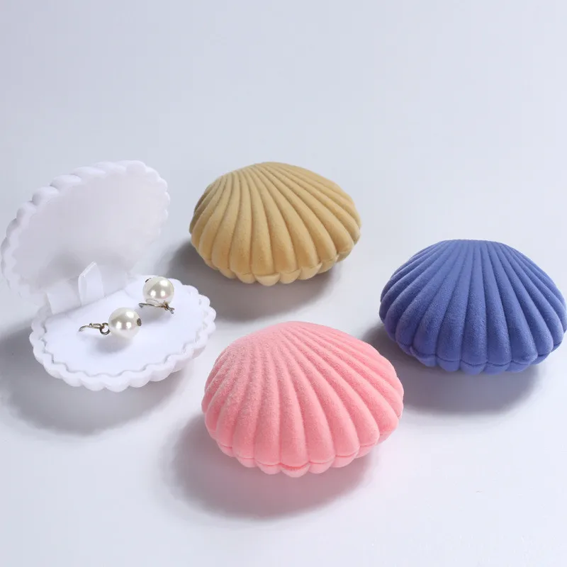 4 Piece Shell Shape Lovely Velvet Wedding Engagement Ring Box For Earrings Necklace Bracelet Jewelry Display Gift Box Holder
4 Piece Shell Shape Lovely Velvet Wedding Engagement Ring Box For Earrings Necklace Bracelet Jewelry Display Gift Box Holder