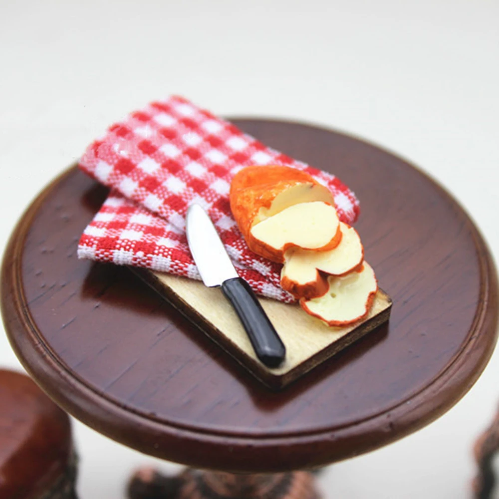 1/12 Dollhouse Miniature Accessories Mini Bread Chopping Board Simulation Kitchen Model Toys for Doll House Decoration
1/12 Dollhouse Miniature Accessories Mini Bread Chopping Board Simulation Kitchen Model Toys for Doll House Decoration
