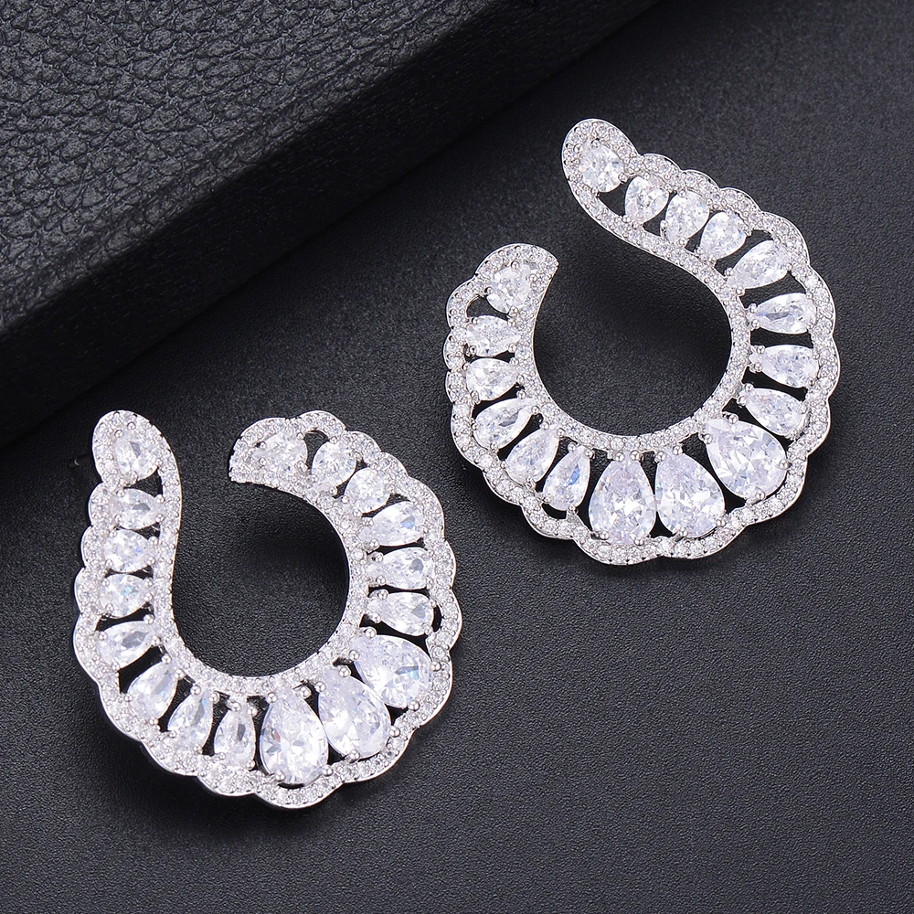 GODKI 18mm Elegant 3 Flower Cluster Full Cubic Zirconia Wedding Women Party Bridal Earring Fashion High Jewelry
GODKI 18mm Elegant 3 Flower Cluster Full Cubic Zirconia Wedding Women Party Bridal Earring Fashion High Jewelry