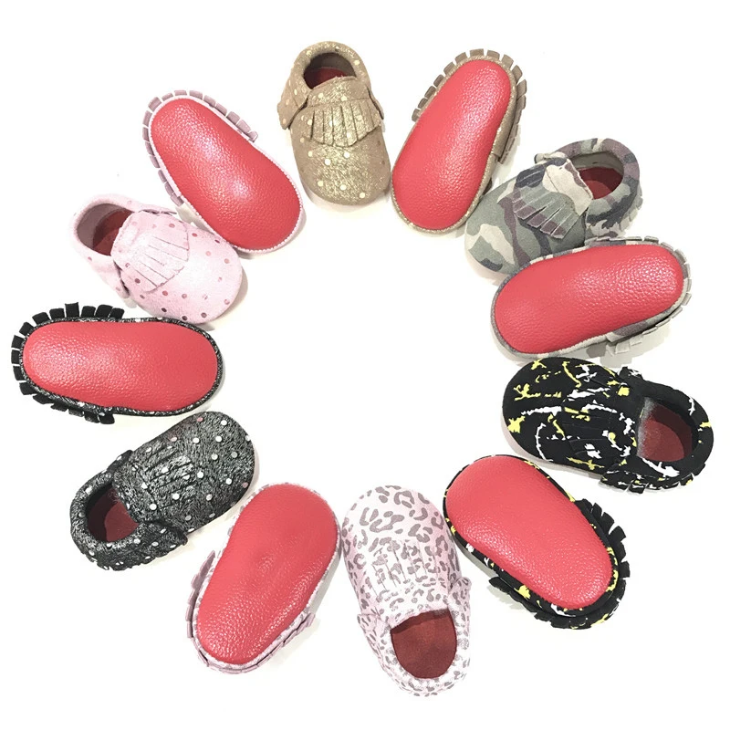 2017 New arrivals Graffiti Suede Genuine Leather Baby Moccasins Soft red bottom Newborn Shoes First Walkers Toddler Baby shoes
2017 New arrivals Graffiti Suede Genuine Leather Baby Moccasins Soft red bottom Newborn Shoes First Walkers Toddler Baby shoes