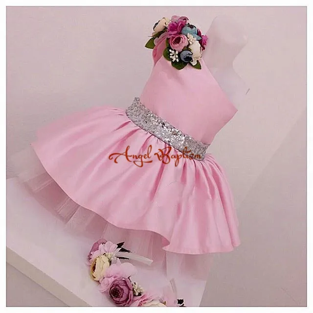 One Shoulder Pink Flower Girl Dresses with Floral for baby first Birthday Ball Gowns prom party dress knee-length with bling bow
One Shoulder Pink Flower Girl Dresses with Floral for baby first Birthday Ball Gowns prom party dress knee-length with bling bow