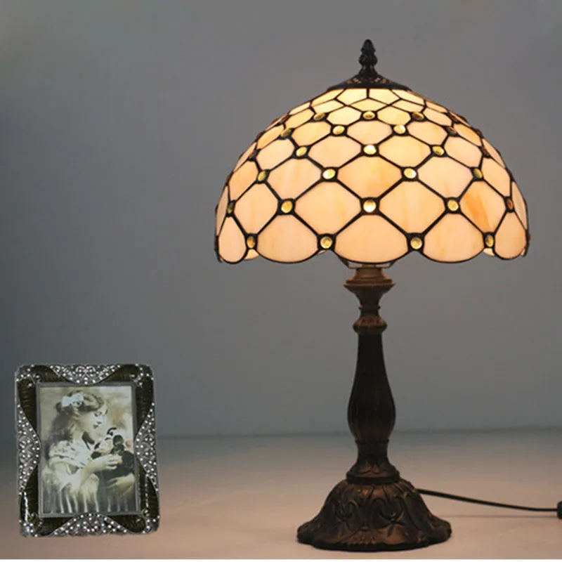 European Vintage Stained Glass Blue Green Gold Beads Table Lamp Bedrom Bedside Table Light Study Living Room Bar Desk Lamp
European Vintage Stained Glass Blue Green Gold Beads Table Lamp Bedrom Bedside Table Light Study Living Room Bar Desk Lamp