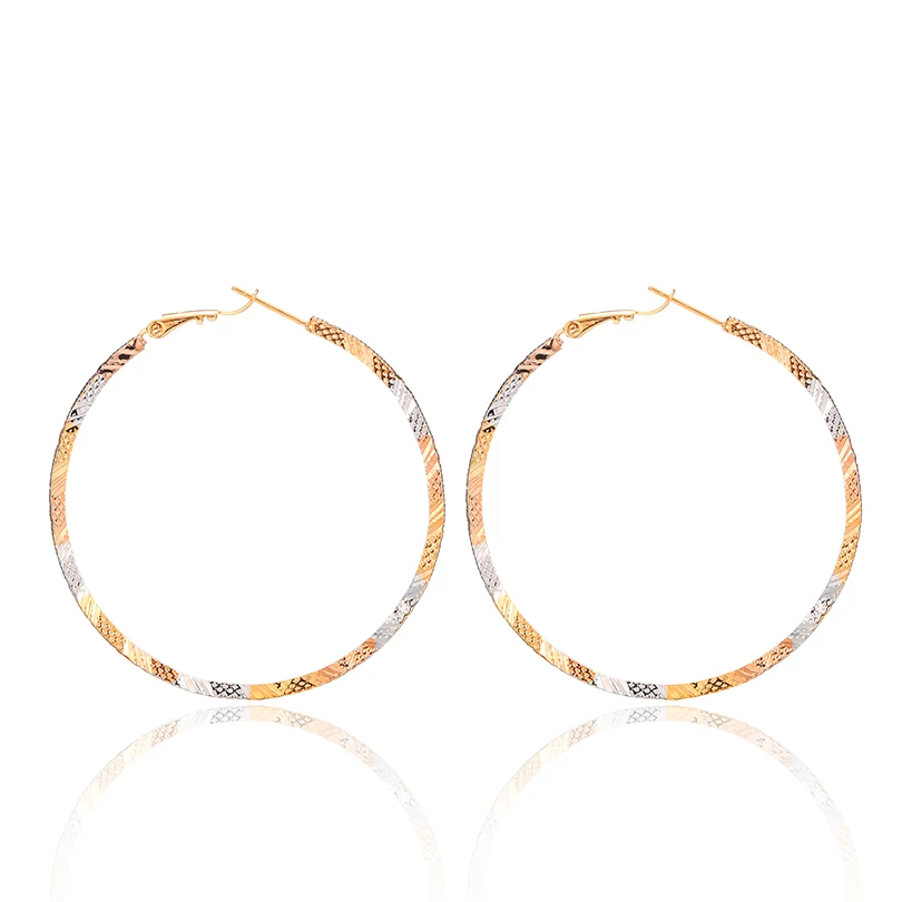 DISHANA Fashion Trendy Jewelry Copper Twist Circle Shape Printing Gold Silver Hoop Earrings for Women Party Accessory E0780
DISHANA Fashion Trendy Jewelry Copper Twist Circle Shape Printing Gold Silver Hoop Earrings for Women Party Accessory E0780