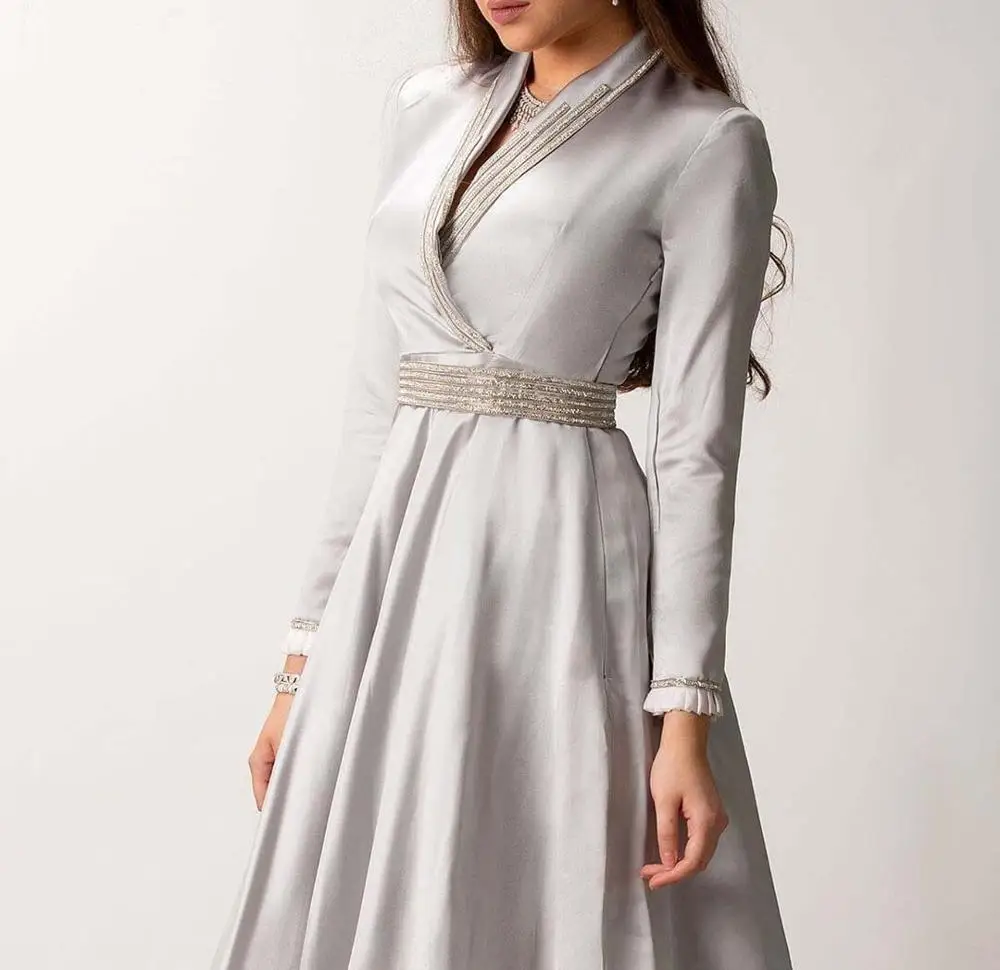 Fashion Silver and Ivory Beaded V Neck Long Sleeve A Line Floor Length Prom Dresses
Fashion Silver and Ivory Beaded V Neck Long Sleeve A Line Floor Length Prom Dresses