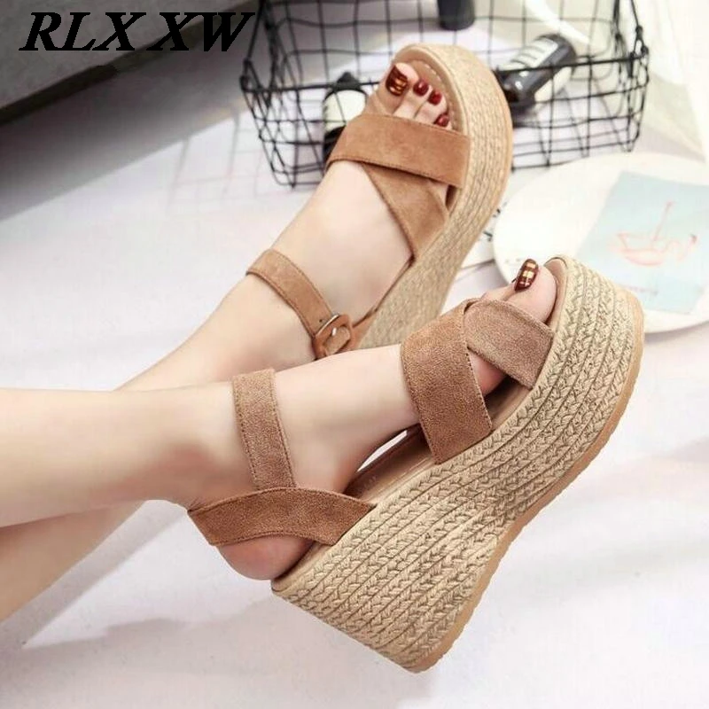 Summer Buckle Women's Sandals Velvet Flock Fish Mouth Fashion high Heel Platform Open Toes Women Sandals Shoes Drop Shipping
Summer Buckle Women's Sandals Velvet Flock Fish Mouth Fashion high Heel Platform Open Toes Women Sandals Shoes Drop Shipping