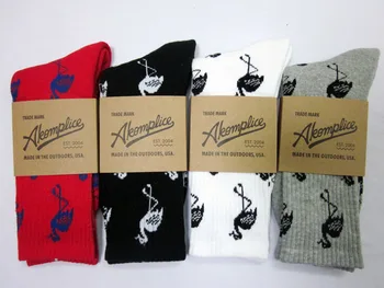 24pcs=12pair cotton Fashion crowned crane bird akomplice thicken bottom hiphop men Walking Socks 24pcs/lot
24pcs=12pair cotton Fashion crowned crane bird akomplice thicken bottom hiphop men Walking Socks 24pcs/lot