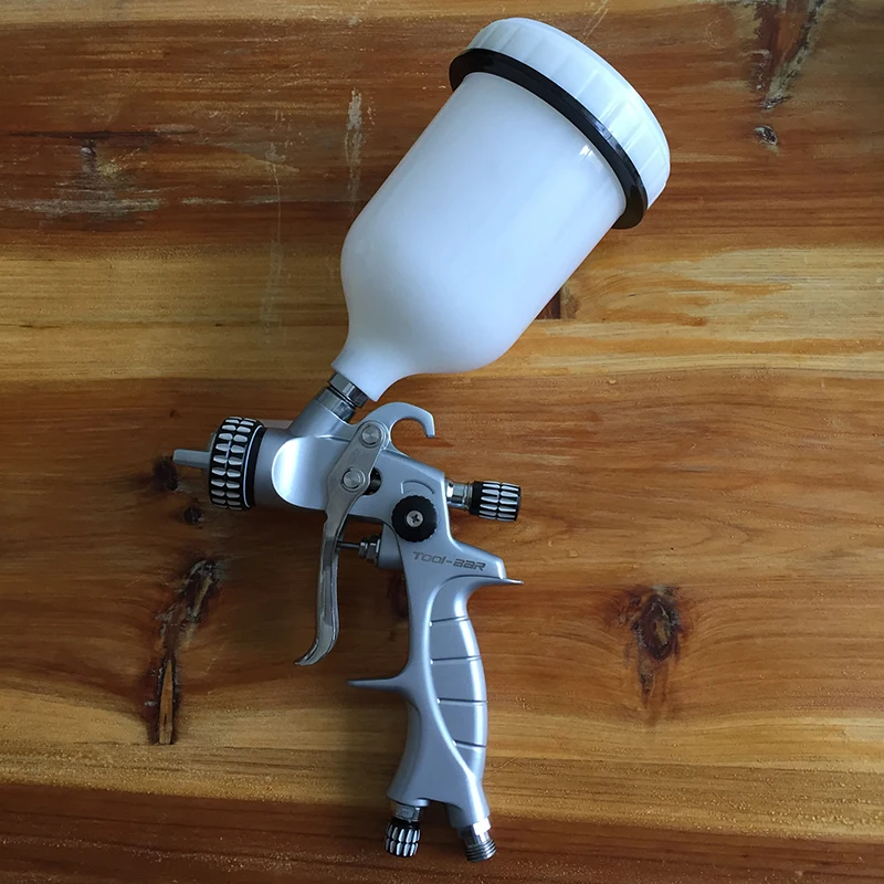SAT1215 hvlp spray gun of 1.4,1.7 mm nozzle home air pneumatic paint machine
SAT1215 hvlp spray gun of 1.4,1.7 mm nozzle home air pneumatic paint machine