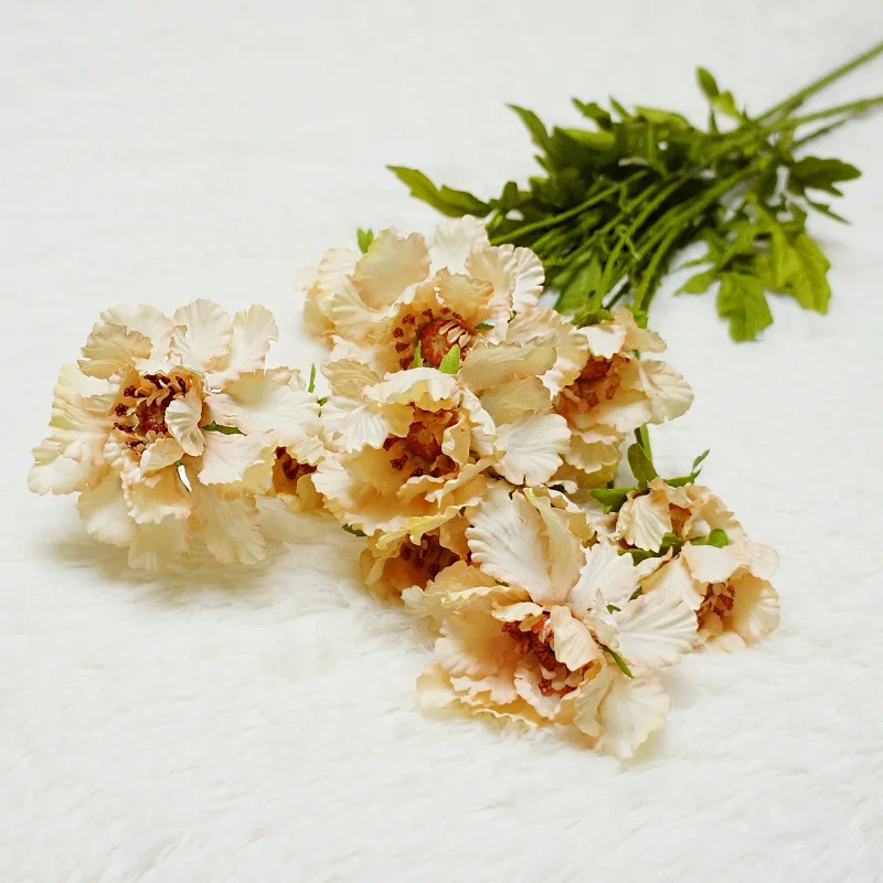 Lychee Europe Style Chrysanthemum Artificial Flower Bouquet Flora Fake Flowers Home Decoration Wedding Decors
Lychee Europe Style Chrysanthemum Artificial Flower Bouquet Flora Fake Flowers Home Decoration Wedding Decors