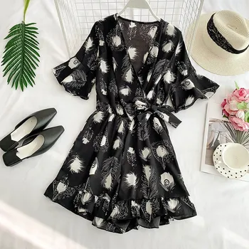 Women V Neck Print Romper Vintage Wide Leg Playsuit Beach Bohemian Lace Up Short Jumpsuit
Women V Neck Print Romper Vintage Wide Leg Playsuit Beach Bohemian Lace Up Short Jumpsuit