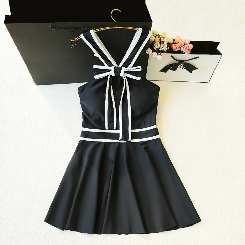 New Ladies Sling Bow Small Fragrance Dress Swimsuit Sexy Off-Shoulder Halter Pleated Skirt + Shorts Split Set Two-piece Swimsuit
New Ladies Sling Bow Small Fragrance Dress Swimsuit Sexy Off-Shoulder Halter Pleated Skirt + Shorts Split Set Two-piece Swimsuit