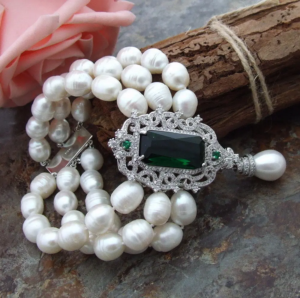 Handmade micro inlay zircon clasp natural white rice freshwater pearl bracelet bracelet gift box packing
Handmade micro inlay zircon clasp natural white rice freshwater pearl bracelet bracelet gift box packing