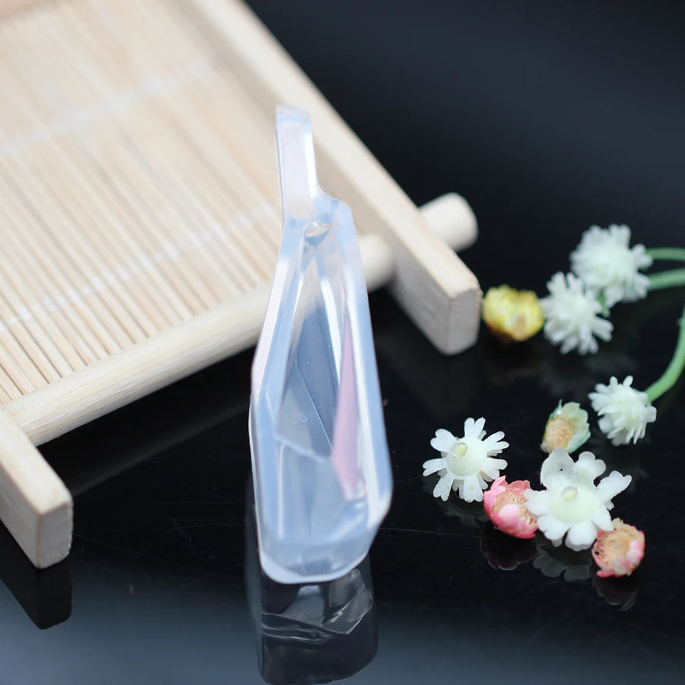 1pcs Clear Silicone Mold Dried Flower Resin Decorative Craft Stone Mould Cutting Shape Type Epoxy Resin Molds For DIY Jewelry
1pcs Clear Silicone Mold Dried Flower Resin Decorative Craft Stone Mould Cutting Shape Type Epoxy Resin Molds For DIY Jewelry
