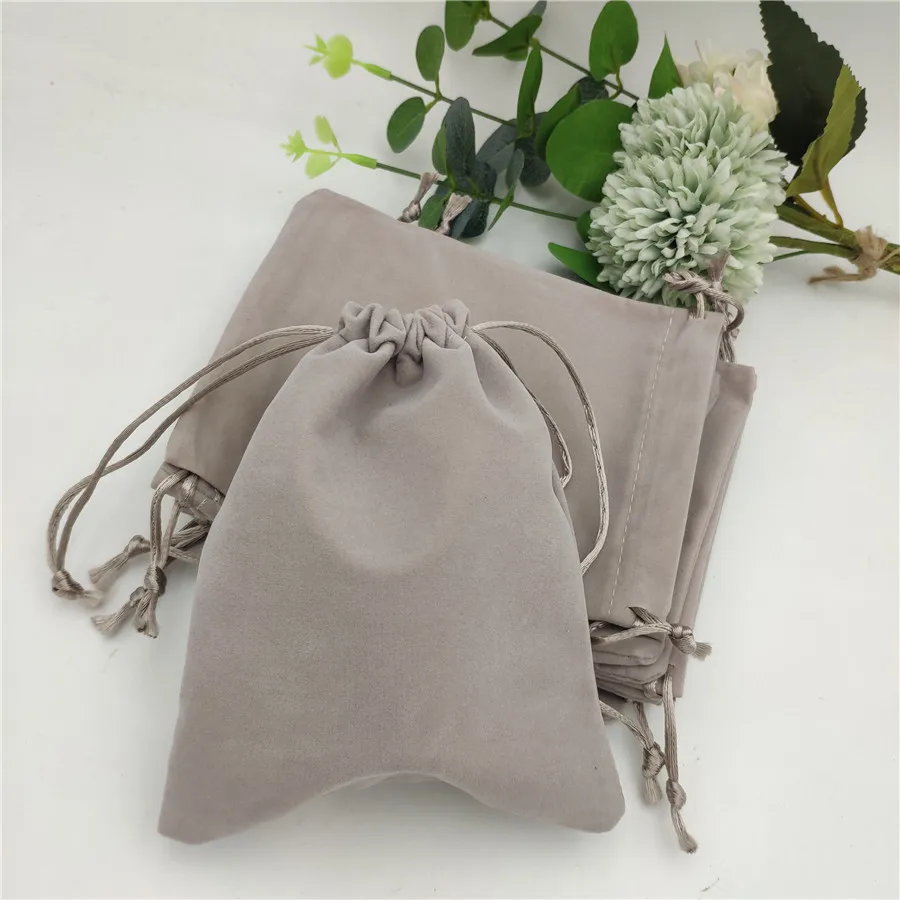 Colorful Velvet Pouches Jewelry Packaging Display Drawstring Packing Gift Bags Small Ornaments Beads Bags 10 Pcs/lot 10x12cm
Colorful Velvet Pouches Jewelry Packaging Display Drawstring Packing Gift Bags Small Ornaments Beads Bags 10 Pcs/lot 10x12cm