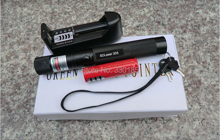 Super Powerful 100w 100000m 532nm high powered green laser pointer Flashlight lazer burning match burn cigarettes+charger+gift
Super Powerful 100w 100000m 532nm high powered green laser pointer Flashlight lazer burning match burn cigarettes+charger+gift
