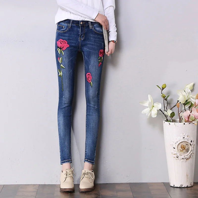 Women Rose Embroider Casual Stretch Skinny Jeans Ankle Length Trousers Lady Spring Autumn Elastic Tight Slim Denim Pencil Pants
Women Rose Embroider Casual Stretch Skinny Jeans Ankle Length Trousers Lady Spring Autumn Elastic Tight Slim Denim Pencil Pants