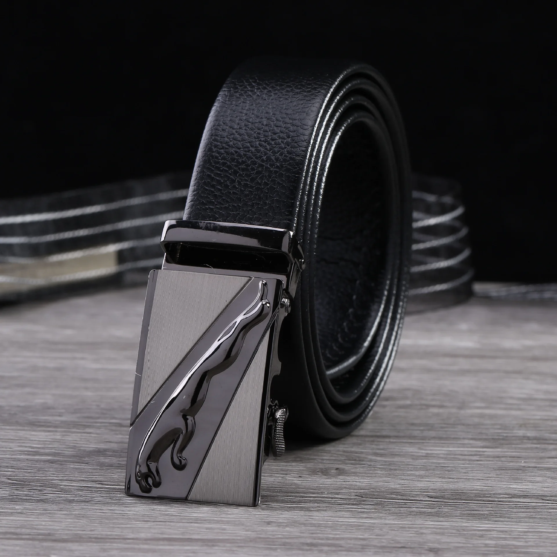 Automatic Buckling Belt Men Super Wear Resistant Scraping Belt Lai Chi Pattern Youth Business Fashion Wholesale Faux Leather
Automatic Buckling Belt Men Super Wear Resistant Scraping Belt Lai Chi Pattern Youth Business Fashion Wholesale Faux Leather