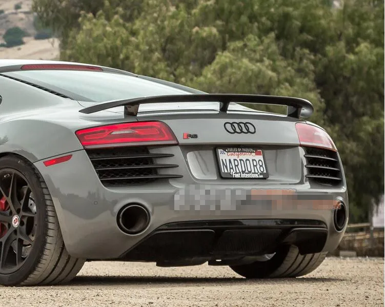 Audi r8 задний бампер