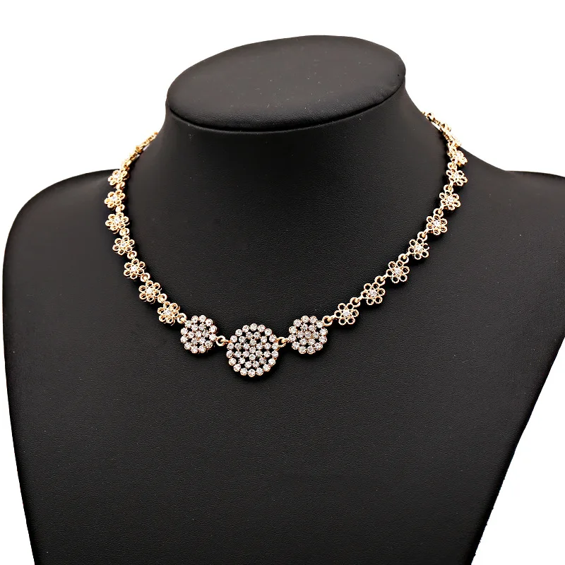 LZHLQ Fashion Luxury Rhinestone Necklace Multilayer Metal Carving Women Cute Flower Necklace Statement Brand Jewelry Accessories
LZHLQ Fashion Luxury Rhinestone Necklace Multilayer Metal Carving Women Cute Flower Necklace Statement Brand Jewelry Accessories