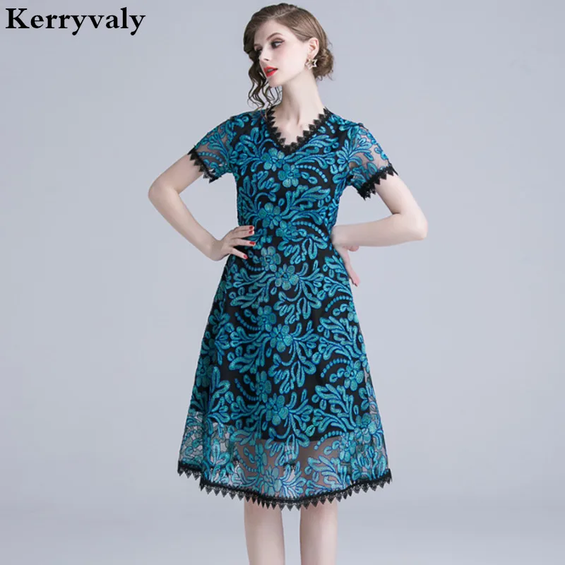 New Blue Retro Stereo Flower Embroidery Lace Dress Zomerjurk Dames 2019 Official Occasion Summer Dress Abiti Donna K6361
New Blue Retro Stereo Flower Embroidery Lace Dress Zomerjurk Dames 2019 Official Occasion Summer Dress Abiti Donna K6361