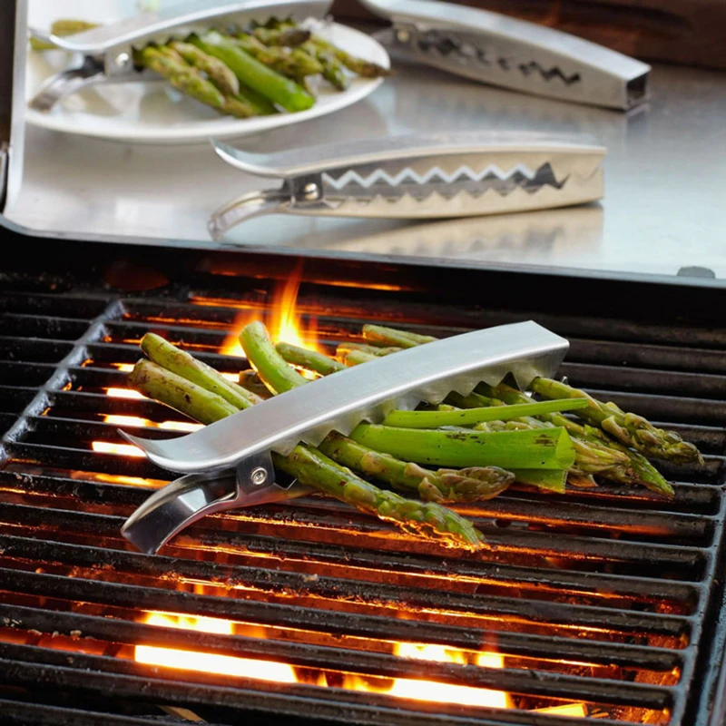 New 4pcs/set 6.25 inch Barbecue Veggie Roasting Clamp Outdoor BBQ Tong Stainless Steel Grill Clips Vegetable Grill Tongs
New 4pcs/set 6.25 inch Barbecue Veggie Roasting Clamp Outdoor BBQ Tong Stainless Steel Grill Clips Vegetable Grill Tongs